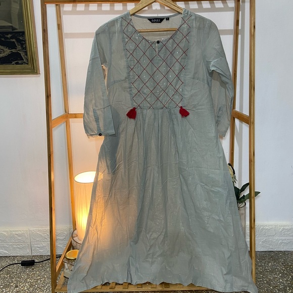 IMARA Kurta. Size- S - Picture 5 of 12
